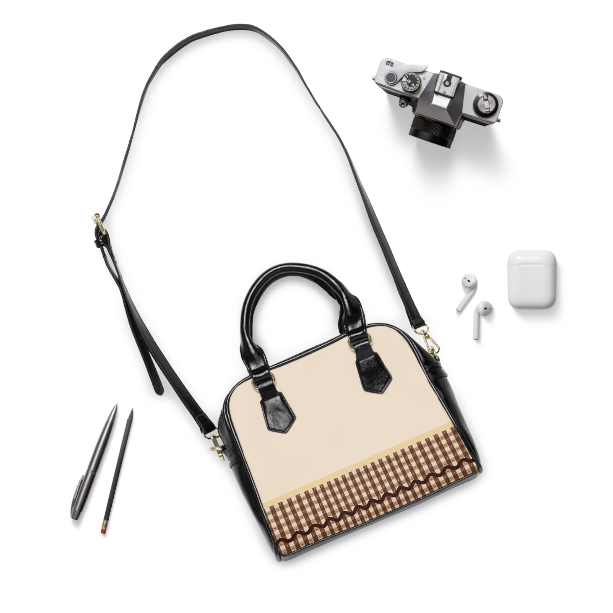 Freedom Day Shoulder Bag | 1864 | Chic and Elegant